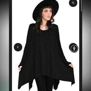 Long flow top with thumb holes